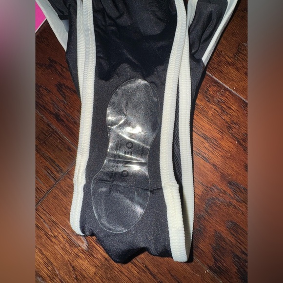 Oneone Swimwear Black Bikini Bottom Size Small Black/Cream Ribbed Fabric NWT - Picture 5 of 8